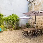 La Longere Chateau Vieux Mougnac * Petit-Palais-et-Cornemps