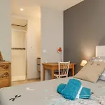 Holiday home La Longere Chateau Vieux Mougnac Petit-Palais-et-Cornemps