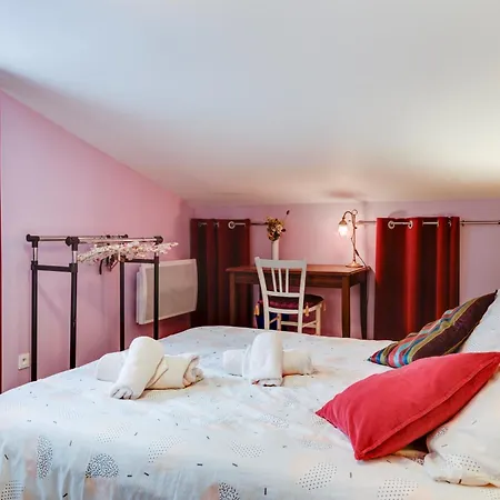 Holiday home La Longere Chateau Vieux Mougnac Petit-Palais-et-Cornemps