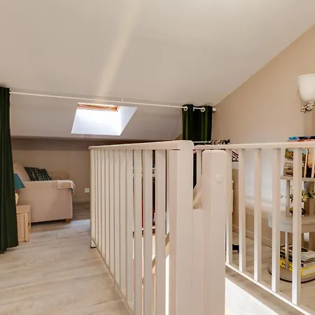 Holiday home La Longere Chateau Vieux Mougnac Petit-Palais-et-Cornemps
